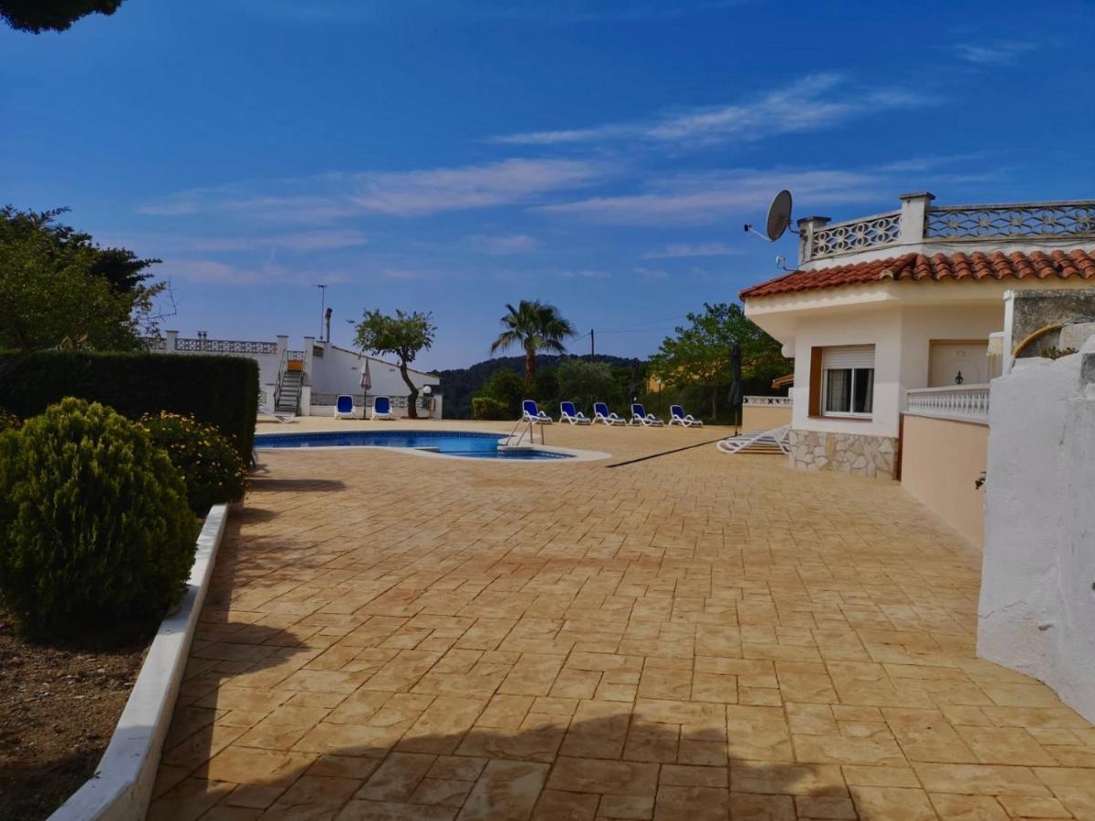 Apartamentos Famara Lloret de Mar Exterior photo